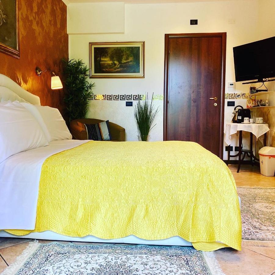 B&B Garda 4U Desenzano del Garda Exteriör bild