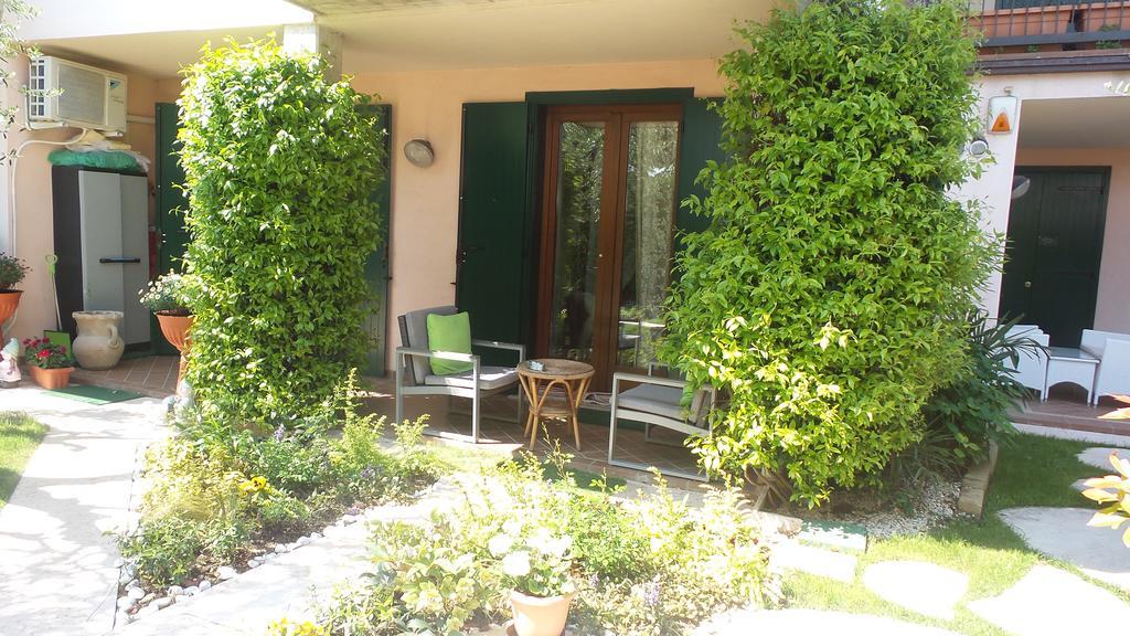 B&B Garda 4U Desenzano del Garda Exteriör bild