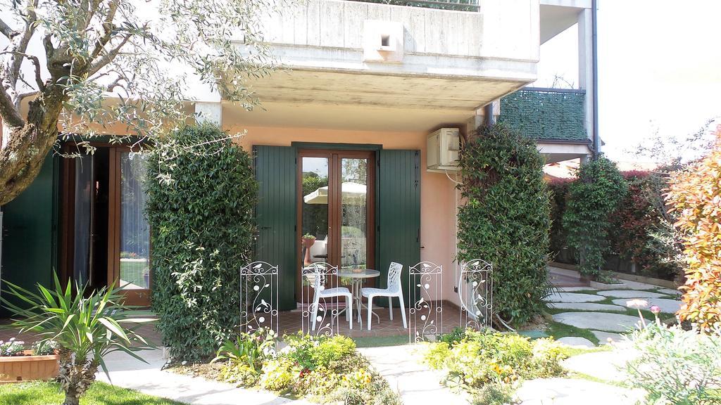 B&B Garda 4U Desenzano del Garda Exteriör bild