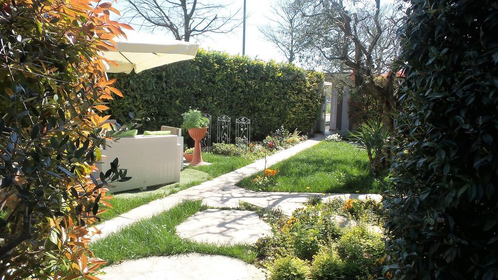 B&B Garda 4U Desenzano del Garda Exteriör bild