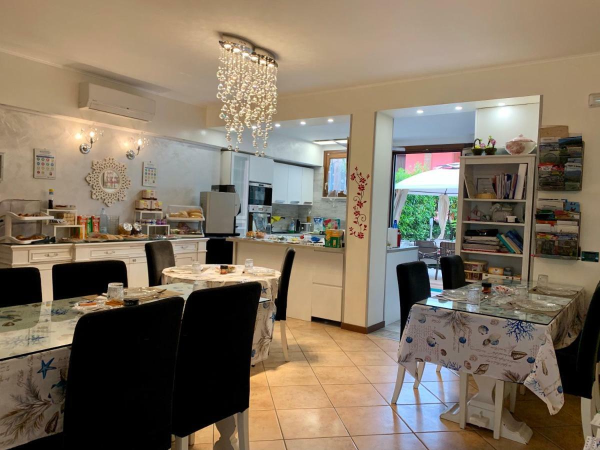 B&B Garda 4U Desenzano del Garda Exteriör bild