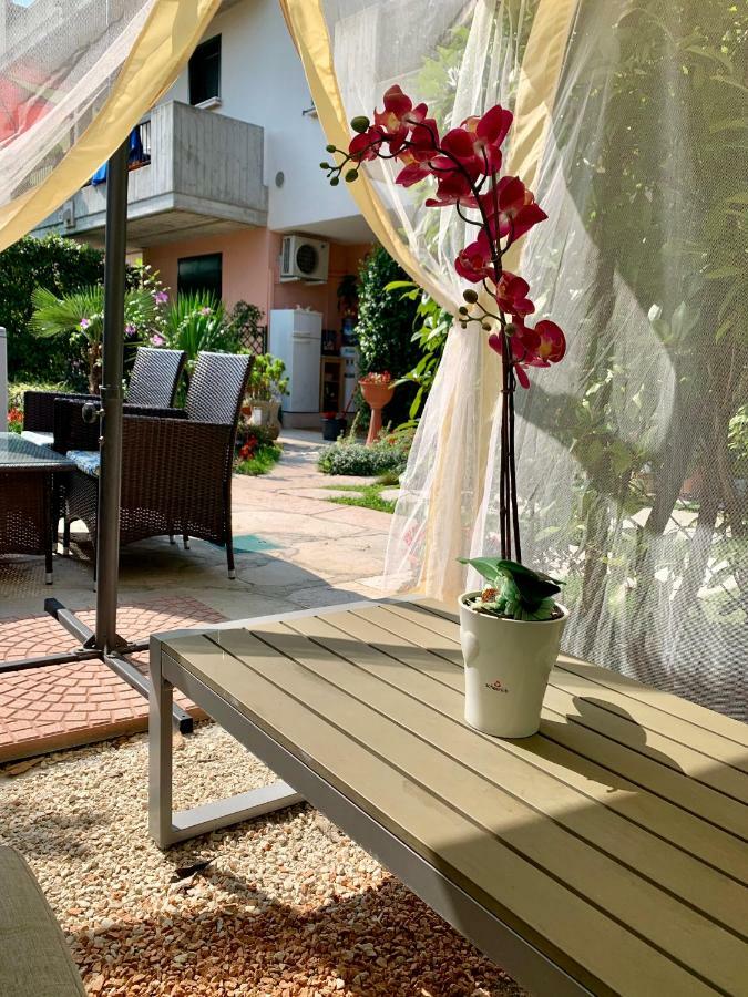 B&B Garda 4U Desenzano del Garda Exteriör bild