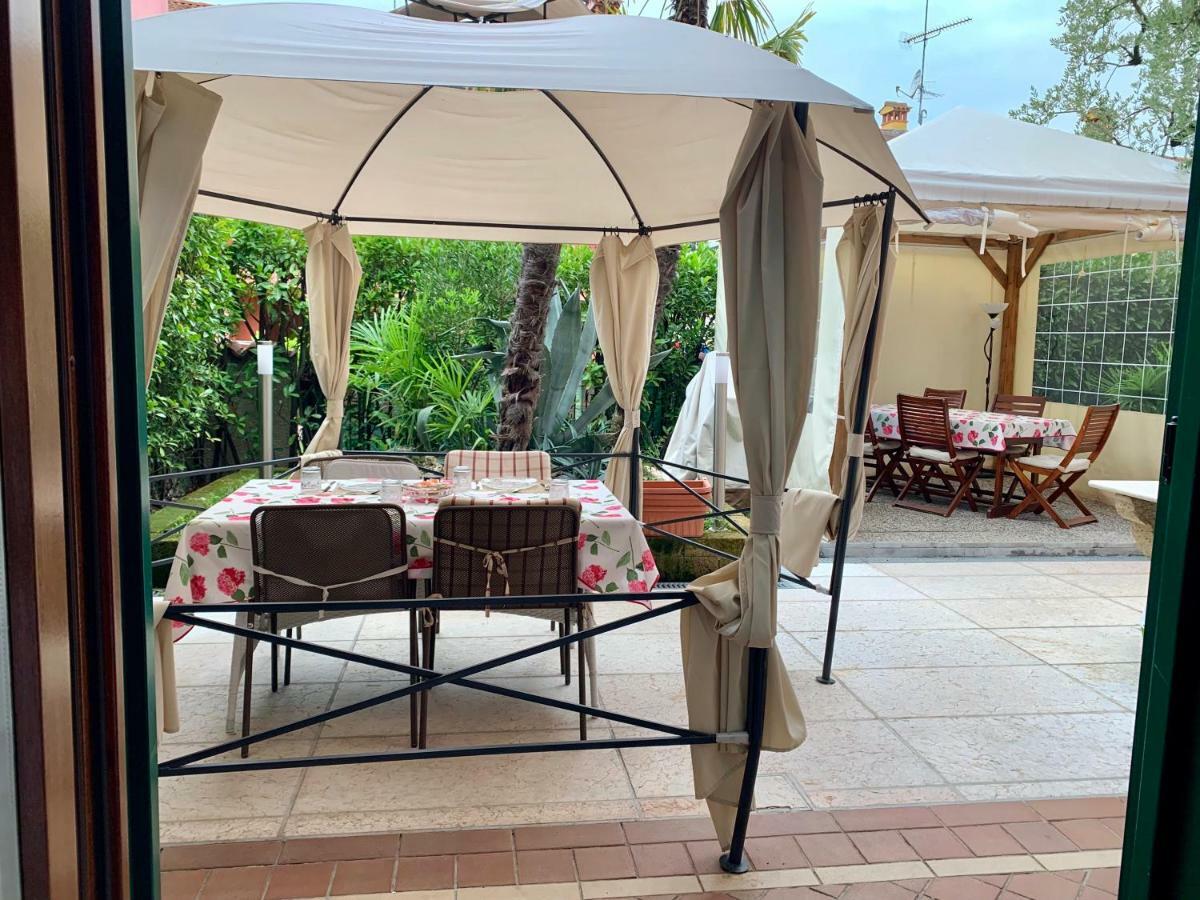 B&B Garda 4U Desenzano del Garda Exteriör bild