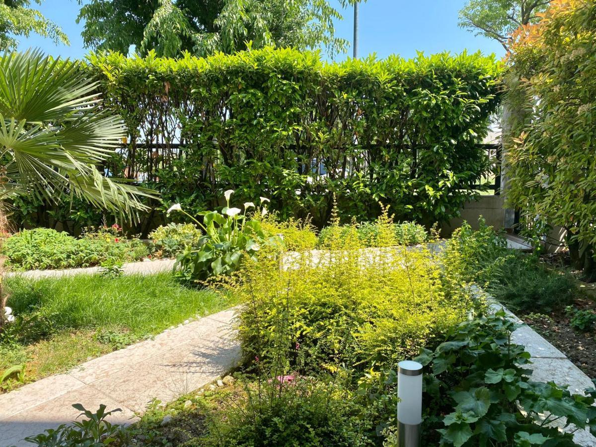 B&B Garda 4U Desenzano del Garda Exteriör bild